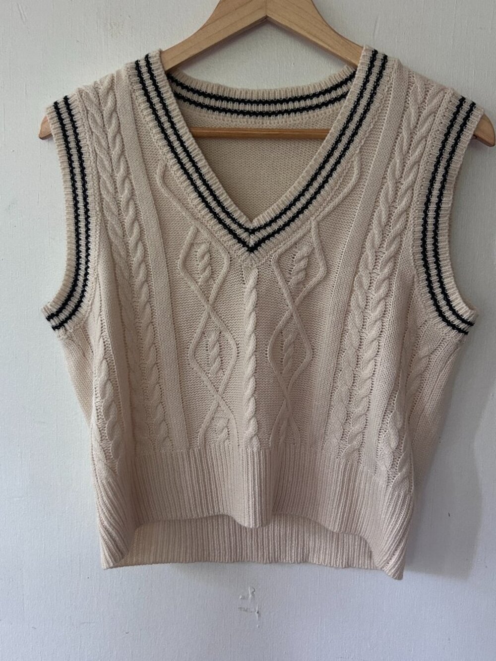 Cableknit Sweater Vest Womens Small V-neck‎ Academia Preppy Tennis Prep SHEIN